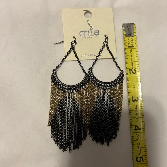 NWT Mai Collection Waterfall Dangling hook earrings gold and black - Picture 5 of 5